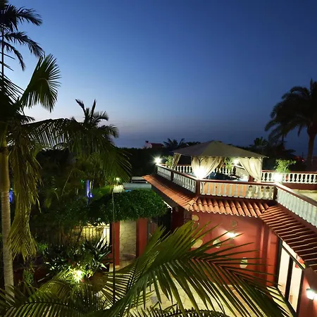 San Benito. Vivienda De Lujo Con Piscina Privada 别墅 洛斯雷尔雷赫斯