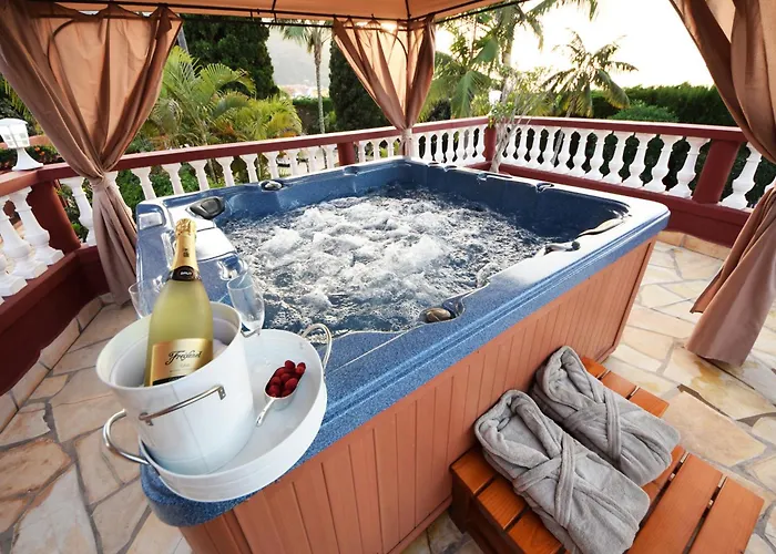 San Benito. Vivienda De Lujo Con Piscina Privada Λος Ρεαλέχος