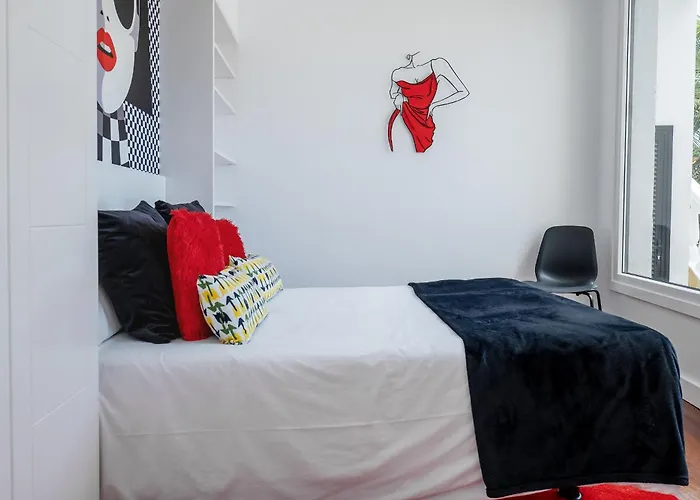 San Benito. Vivienda De Lujo Con Piscina Privada