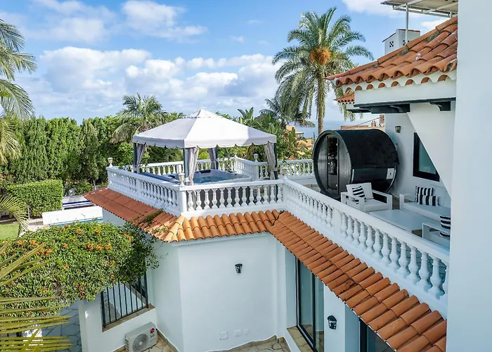 San Benito. Vivienda De Lujo Con Piscina Privada Βίλα