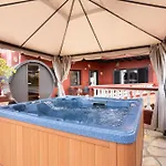 Villa San Benito. Vivienda De Lujo Con Piscina Privada Los Realejos