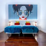 San Benito. Vivienda De Lujo Con Piscina Privada *