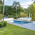 Villa San Benito. Vivienda De Lujo Con Piscina Privada *
