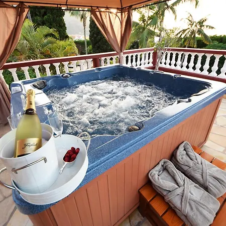 San Benito. Vivienda De Lujo Con Piscina Privada ロス・レアレホス