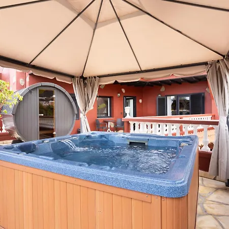 ヴィラ San Benito. Vivienda De Lujo Con Piscina Privada ロス・レアレホス