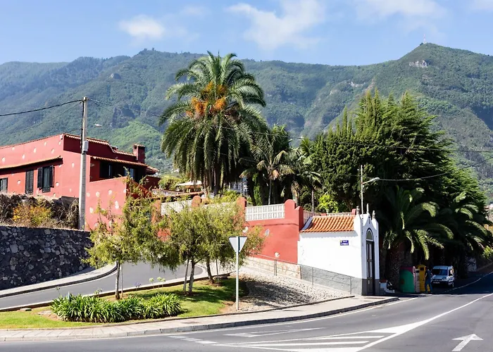 San Benito. Vivienda De Lujo Con Piscina Privada