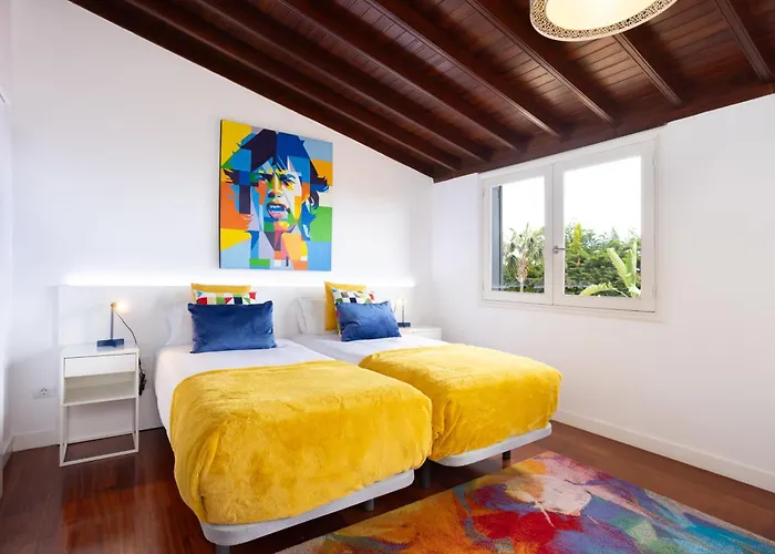 San Benito. Vivienda De Lujo Con Piscina Privada Vila
